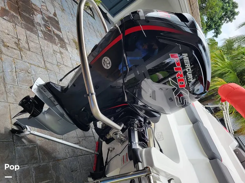 Slide: The Image of Tahoe T18 2022 - 15829821