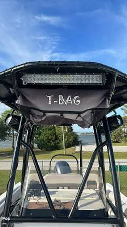 Slide: The Image of T-Bag and LightBar - 15813450