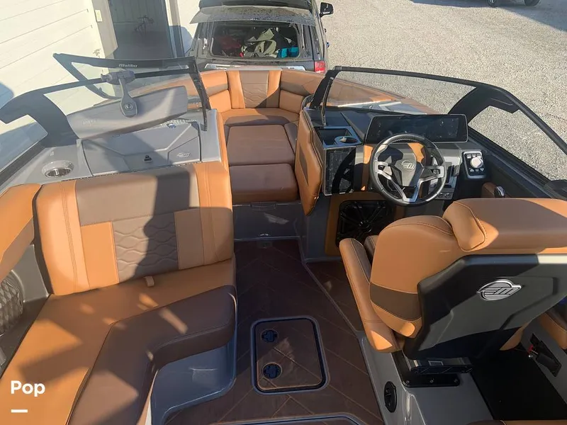 Slide: The Image of Malibu Wakesetter 23 LSV 2025 - 15805603