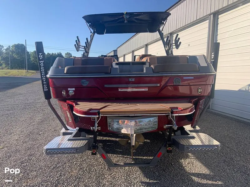 Slide: The Image of Malibu Wakesetter 23 LSV 2025 - 15805712