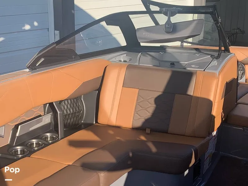 Slide: The Image of Malibu Wakesetter 23 LSV 2025 - 15805605