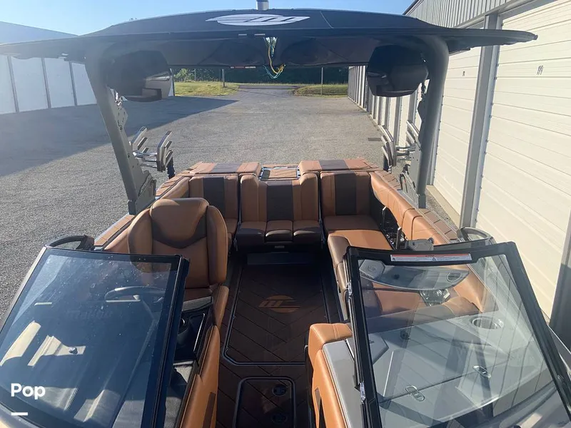 Slide: The Image of Malibu Wakesetter 23 LSV 2025 - 15805606