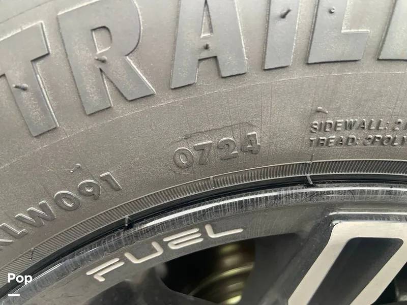 Slide: The Image of Tire Date Code 0724 - 15805774