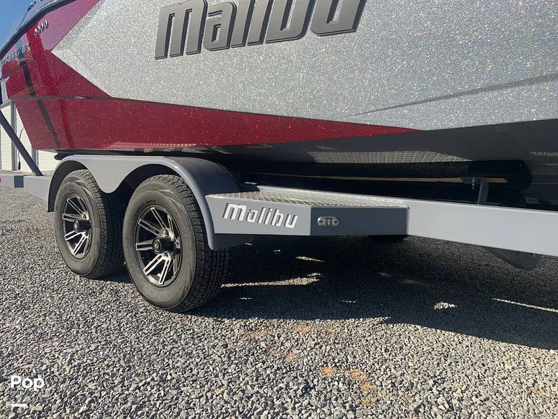 Slide: The Image of Malibu Wakesetter 23 LSV 2025 - 15805779
