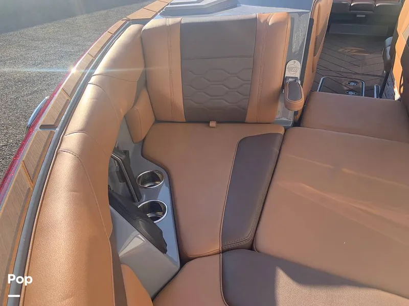 Slide: The Image of Malibu Wakesetter 23 LSV 2025 - 15805622