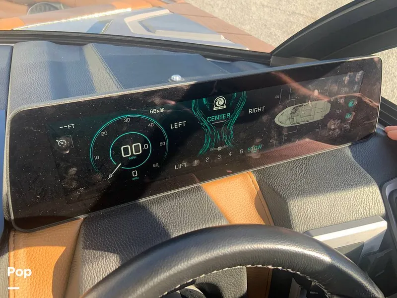 Slide: The Image of Malibu Wakesetter 23 LSV 2025 - 15805629