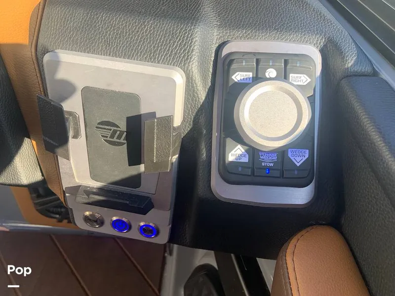 Slide: The Image of Malibu Wakesetter 23 LSV 2025 - 15805631