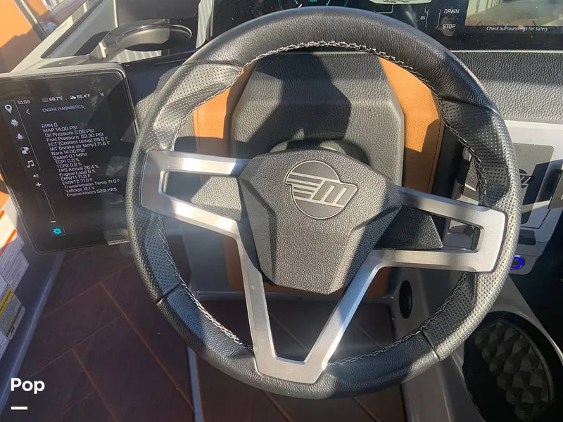 Slide: The Image of Malibu Wakesetter 23 LSV 2025 - 15805632