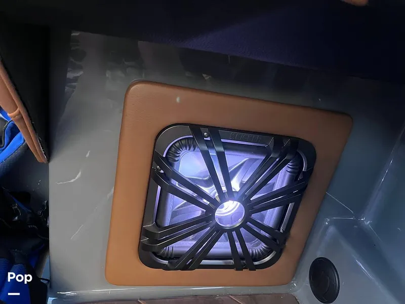 Slide: The Image of Malibu Wakesetter 23 LSV 2025 - 15813258