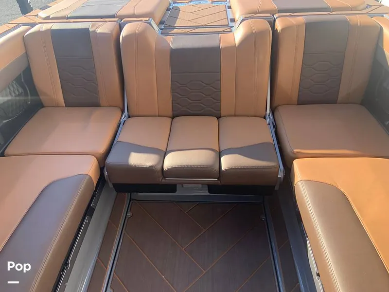 Slide: The Image of Malibu Wakesetter 23 LSV 2025 - 15805645