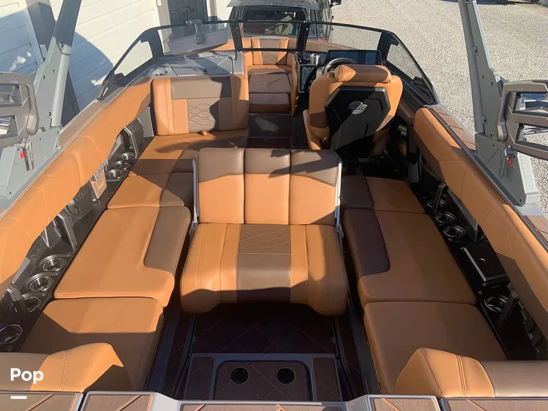Slide: The Image of Malibu Wakesetter 23 LSV 2025 - 15805647