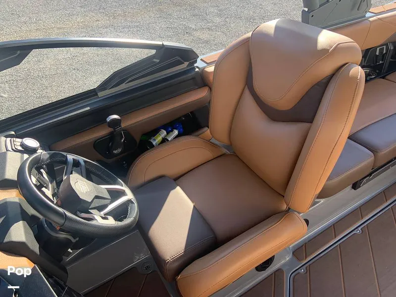 Slide: The Image of Malibu Wakesetter 23 LSV 2025 - 15805687