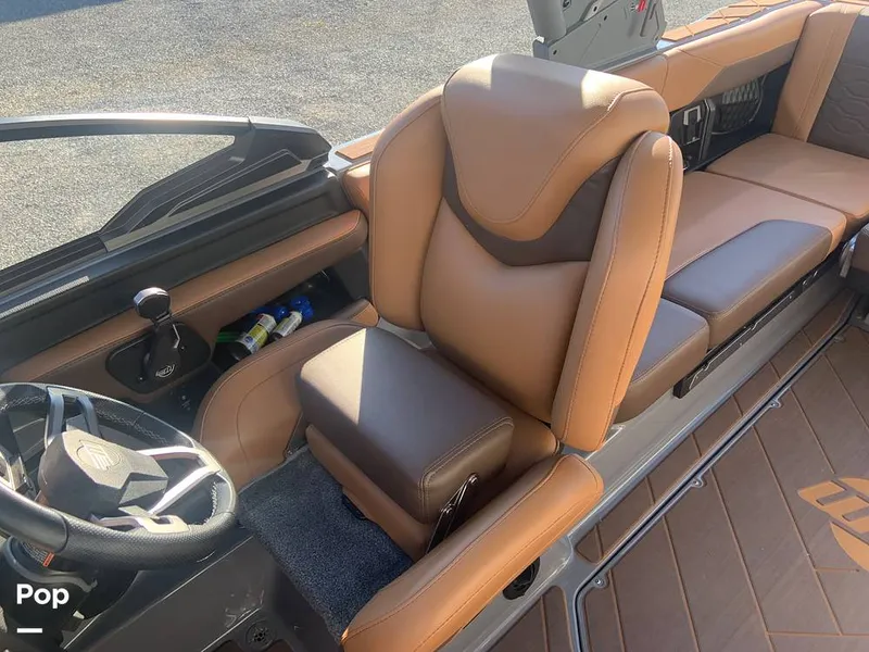 Slide: The Image of Malibu Wakesetter 23 LSV 2025 - 15805686