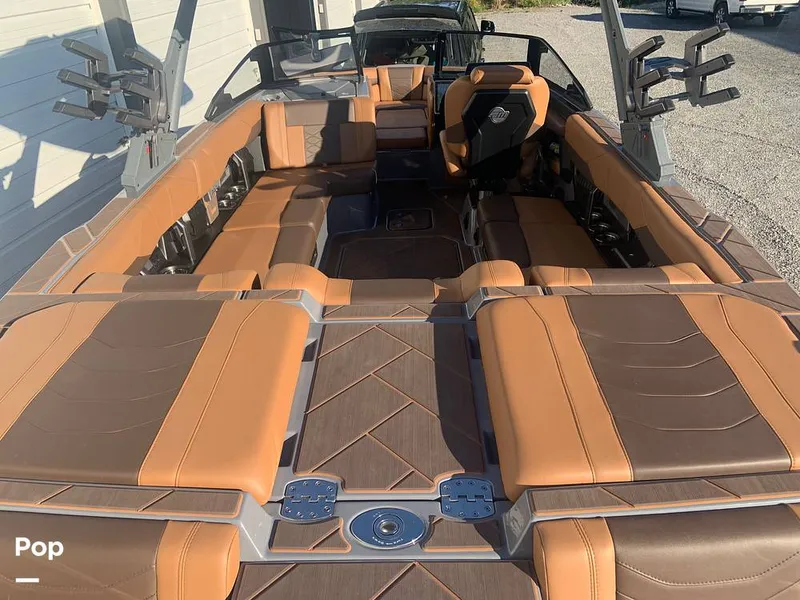 Slide: The Image of Malibu Wakesetter 23 LSV 2025 - 15805599