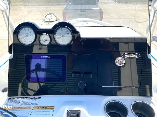 Slide: The Image of NauticStar 215 XTS Shallow Bay 2017 - 16278050