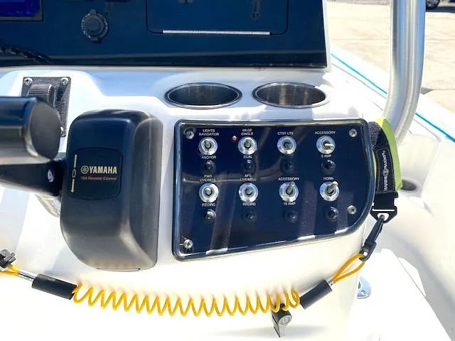 Slide: The Image of NauticStar 215 XTS Shallow Bay 2017 - 16278051