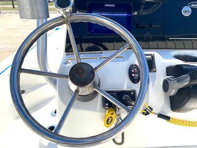 Slide: The Image of NauticStar 215 XTS Shallow Bay 2017 - 16278053