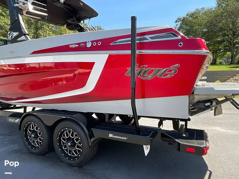 Slide: The Image of Tige 23ZX 2022 - 15854882