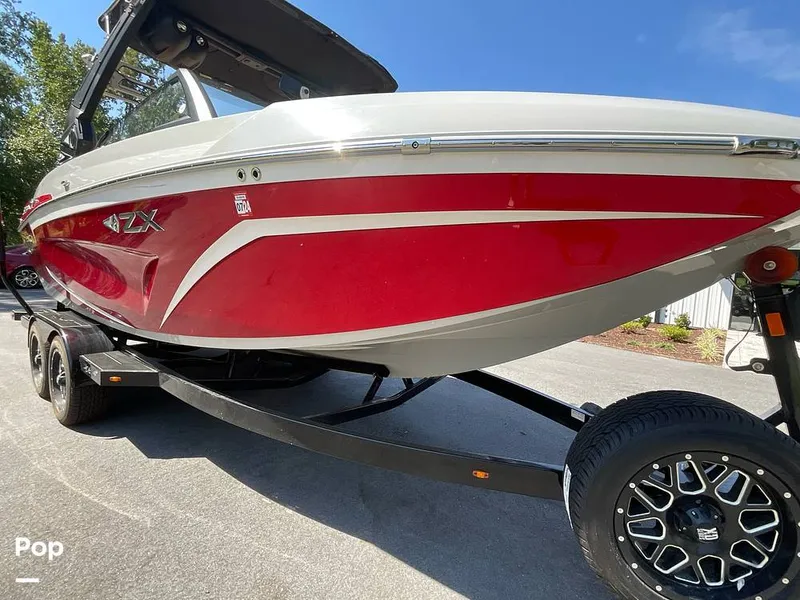 Slide: The Image of Tige 23ZX 2022 - 15854889