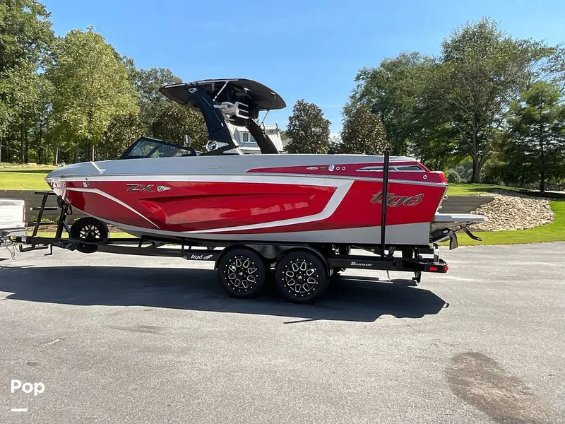 Slide: The Image of Tige 23ZX 2022 - 15854871