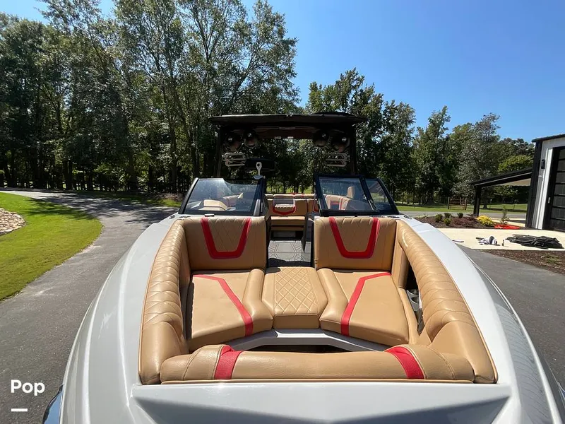 Slide: The Image of Tige 23ZX 2022 - 15854901