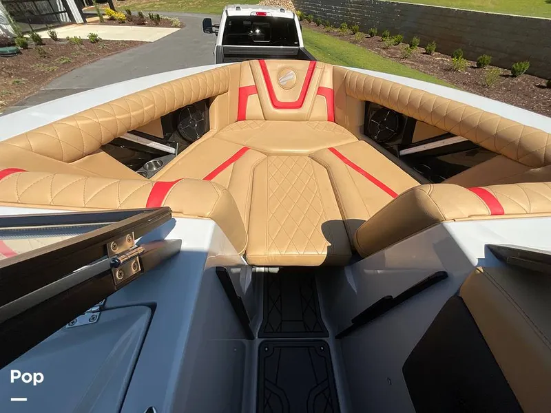 Slide: The Image of Tige 23ZX 2022 - 15854908