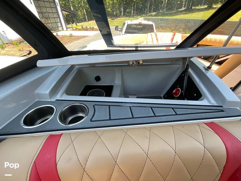 Slide: The Image of Tige 23ZX 2022 - 15854920