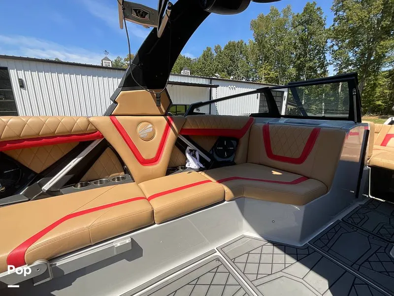 Slide: The Image of Tige 23ZX 2022 - 15854921