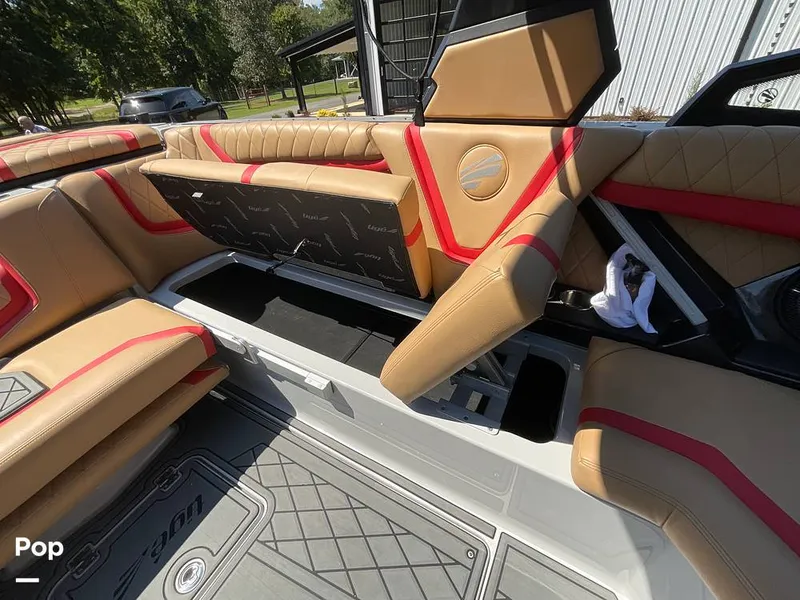 Slide: The Image of Tige 23ZX 2022 - 15854927