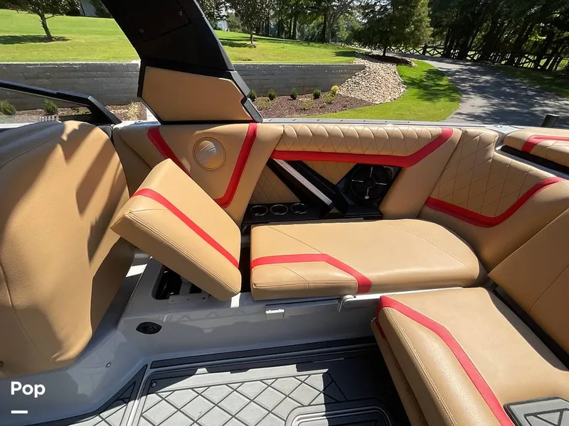 Slide: The Image of Tige 23ZX 2022 - 15854938