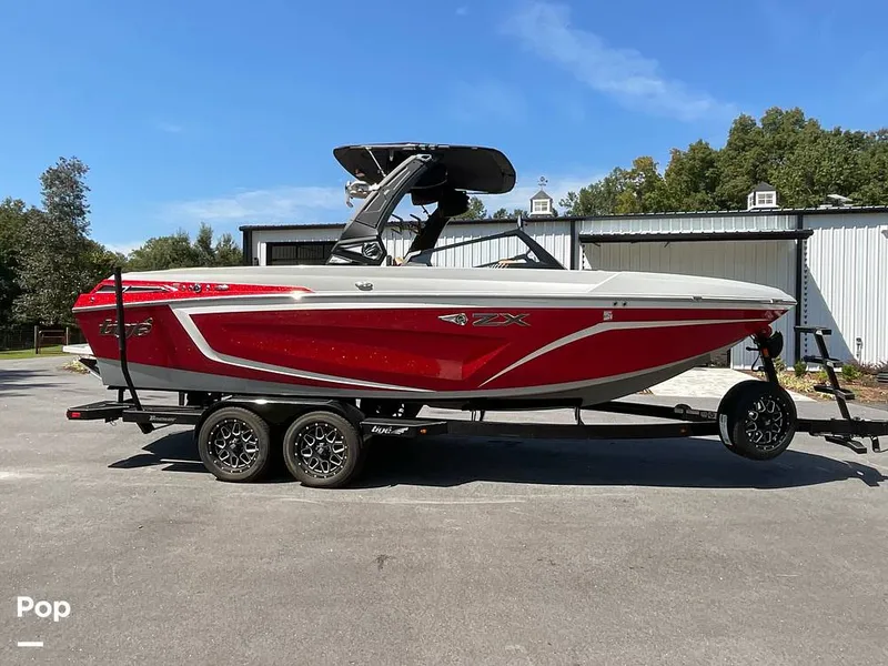 Slide: The Image of Tige 23ZX 2022 - 15854876