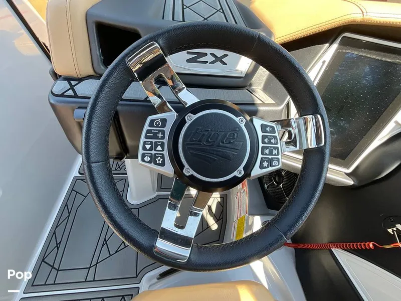 Slide: The Image of Tige 23ZX 2022 - 15854947