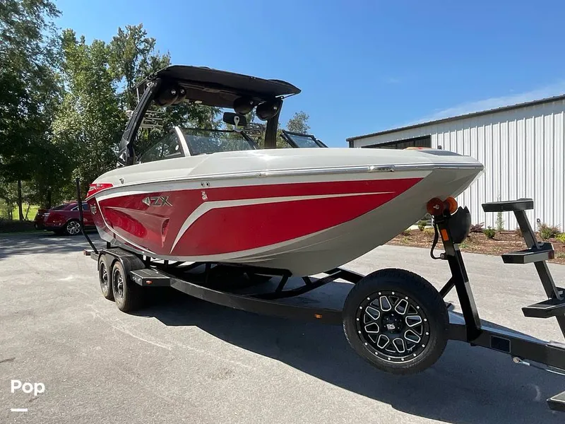 Slide: The Image of Tige 23ZX 2022 - 15854877