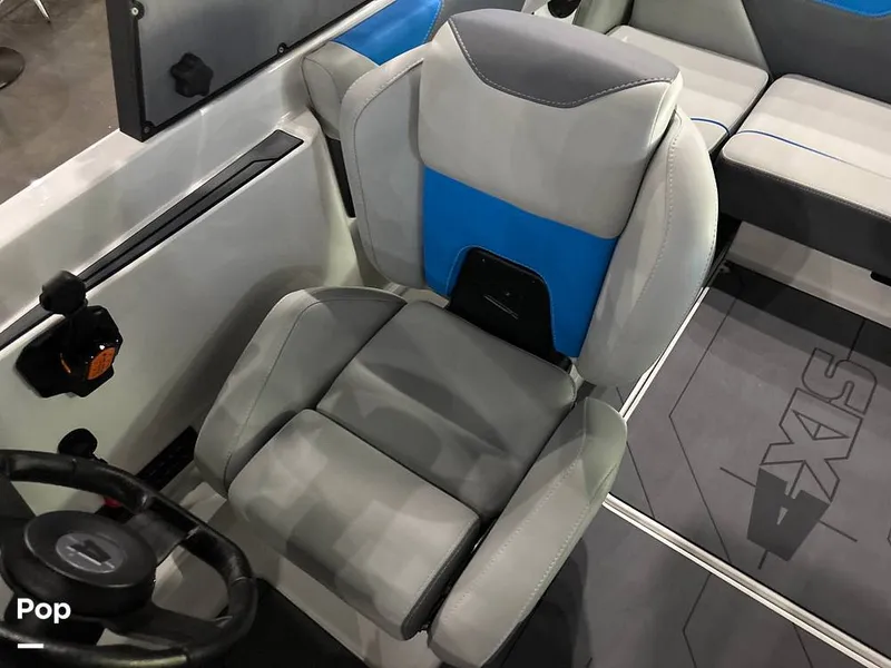 Slide: The Image of Axis A20 2024 - 15823193