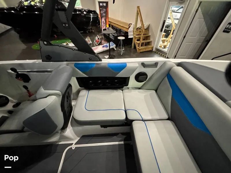 Slide: The Image of Axis A20 2024 - 15823203