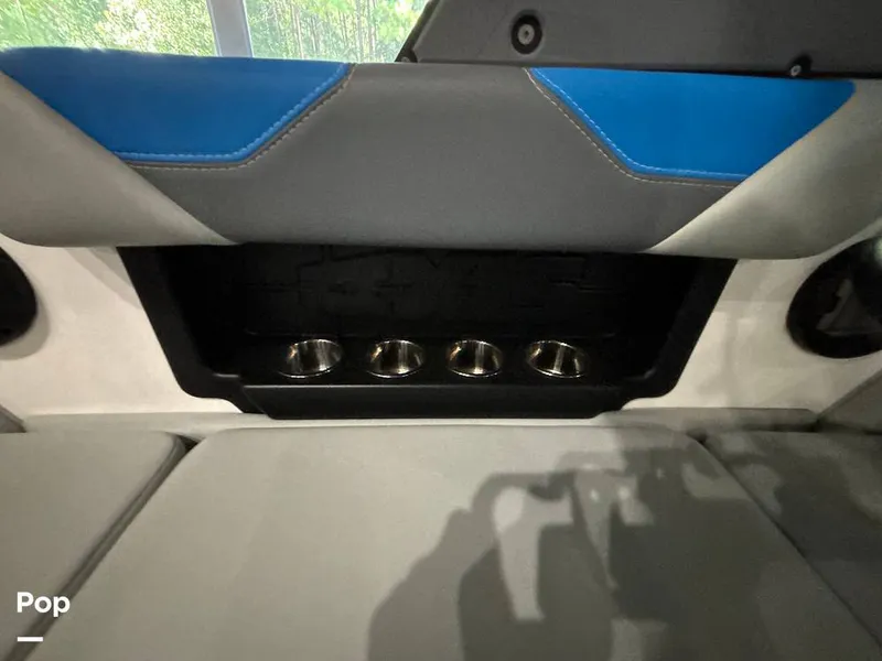 Slide: The Image of Axis A20 2024 - 15823198