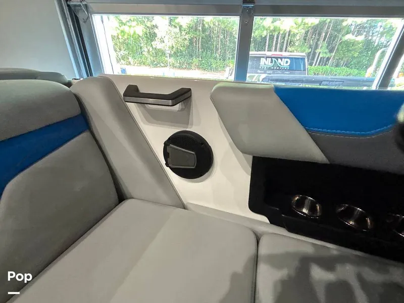 Slide: The Image of Axis A20 2024 - 15823199