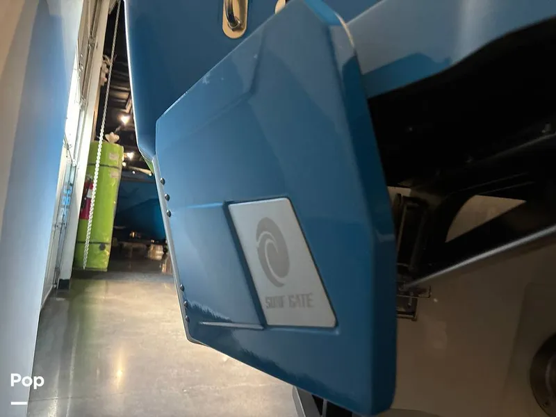 Slide: The Image of Axis A20 2024 - 15823169