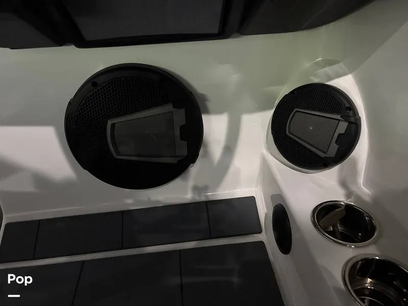 Slide: The Image of Axis A20 2024 - 15823192