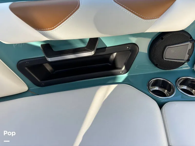 Slide: The Image of Axis A20 2024 - 15823497