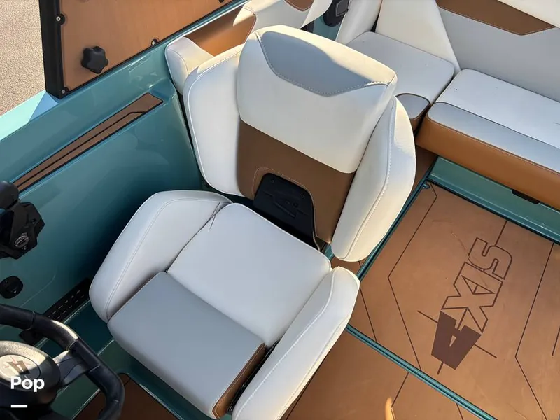 Slide: The Image of Axis A20 2024 - 15823510