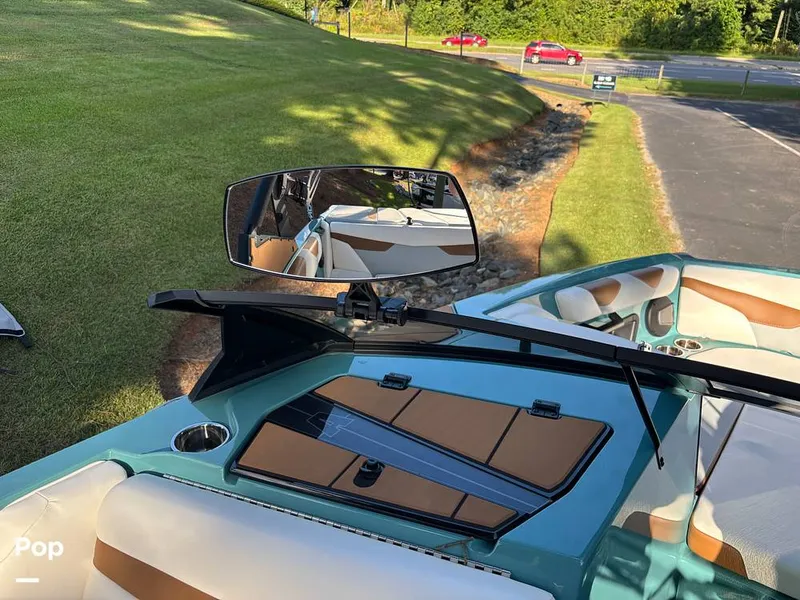 Slide: The Image of Axis A20 2024 - 15823500