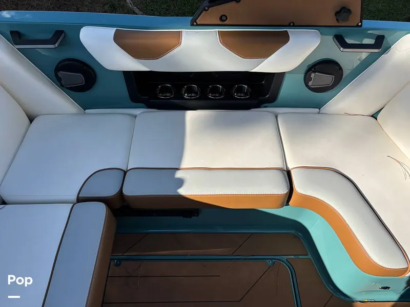 Slide: The Image of Axis A20 2024 - 15823518