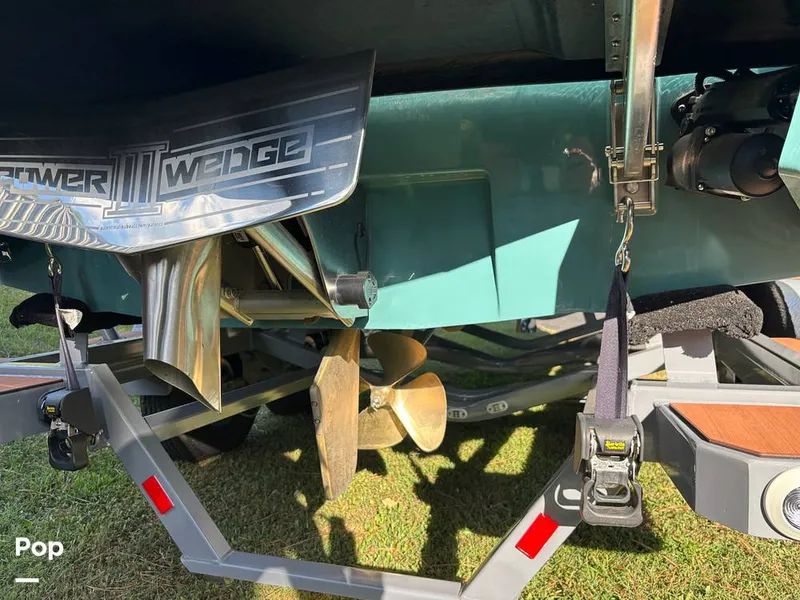 Slide: The Image of Axis A20 2024 - 15823153