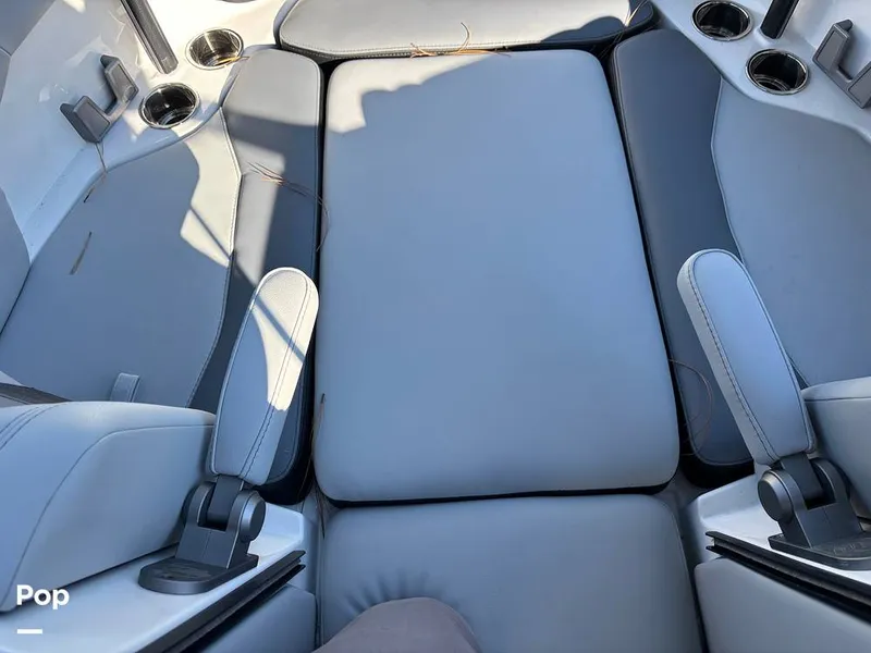 Slide: The Image of Malibu Wakesetter 25 LSV 2024 - 15823429