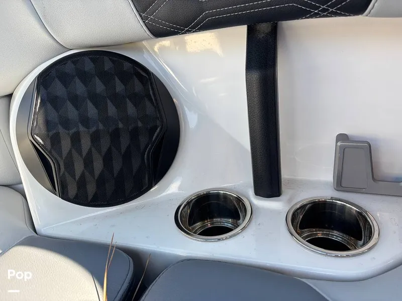 Slide: The Image of Malibu Wakesetter 25 LSV 2024 - 15823431