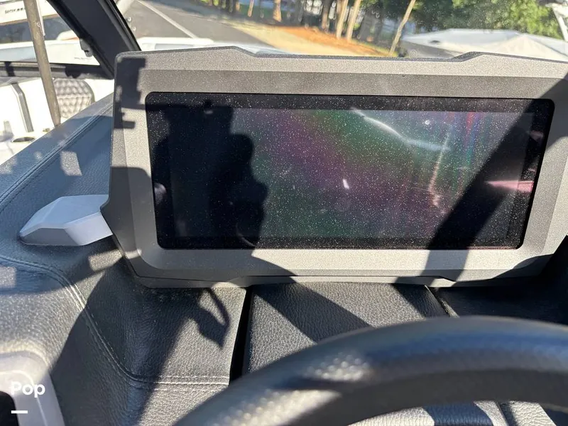 Slide: The Image of Malibu Wakesetter 25 LSV 2024 - 15823442