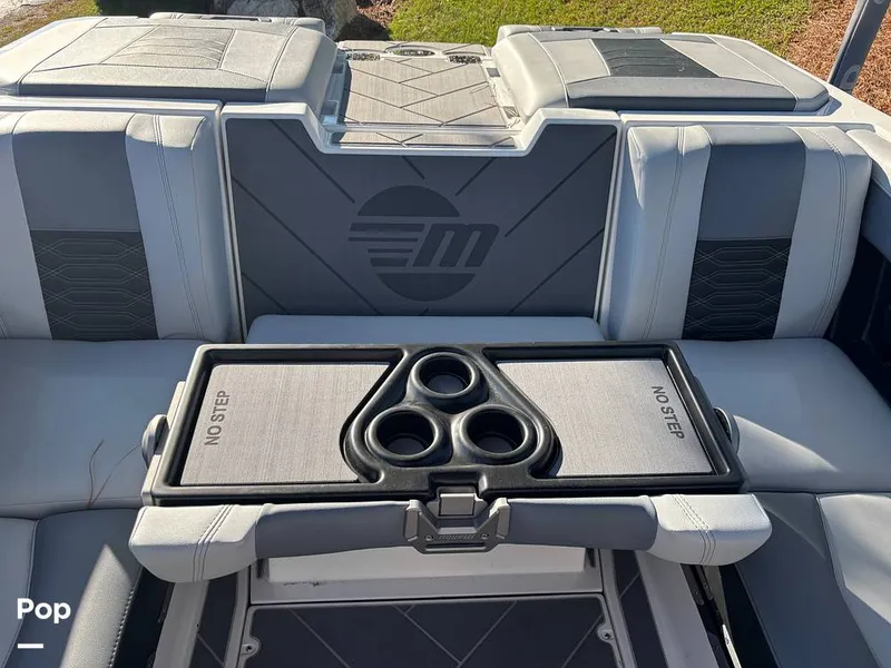 Slide: The Image of Malibu Wakesetter 25 LSV 2024 - 15823468