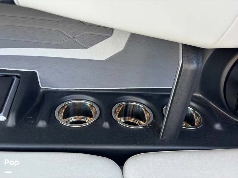 Slide: The Image of Malibu Wakesetter 25 LSV 2024 - 15823471