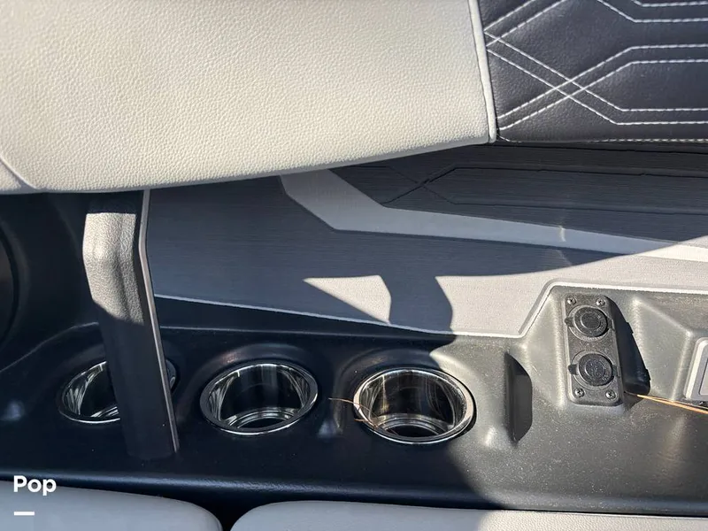 Slide: The Image of Malibu Wakesetter 25 LSV 2024 - 15823465